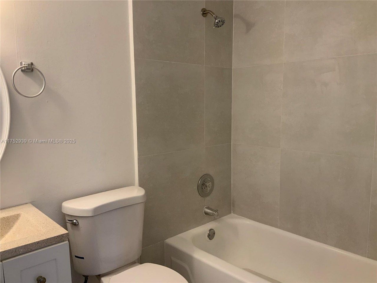 8889 Fontainebleau Blvd, Unit 403, Miami, FL 33172 Photo