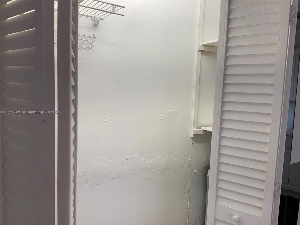 8889 Fontainebleau Blvd, Unit 403, Miami, FL 33172 Photo