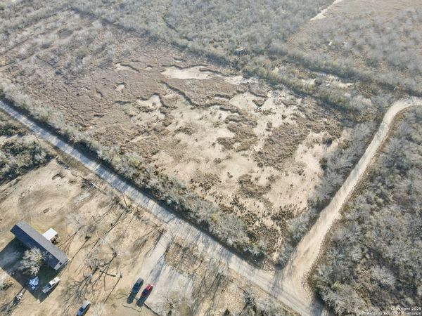 #4017 Avenue M, Christine, TX 78012