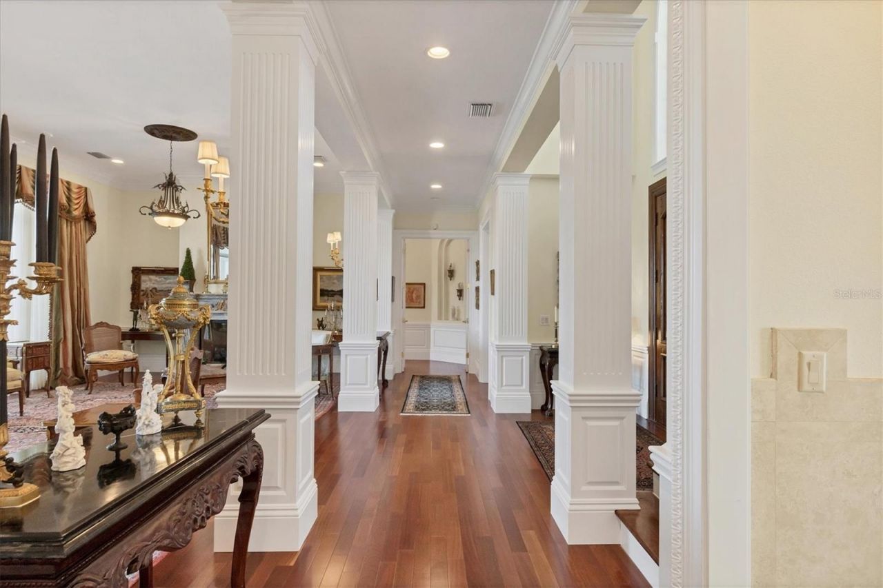 1137 N Lake Shore Drive, Sarasota, FL 34231 Photo