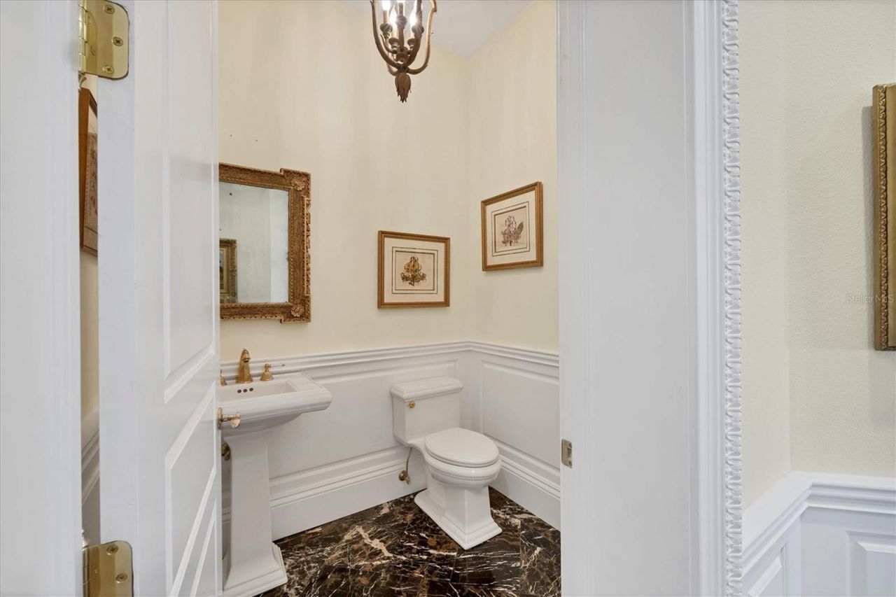 1137 N Lake Shore Drive, Sarasota, FL 34231 Photo