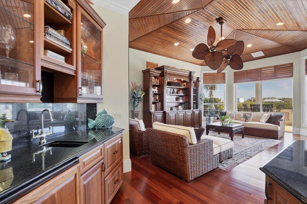 1137 N Lake Shore Drive, Sarasota, FL 34231 Photo