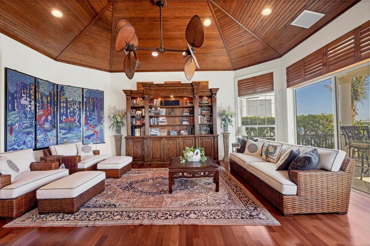 1137 N Lake Shore Drive, Sarasota, FL 34231 Photo