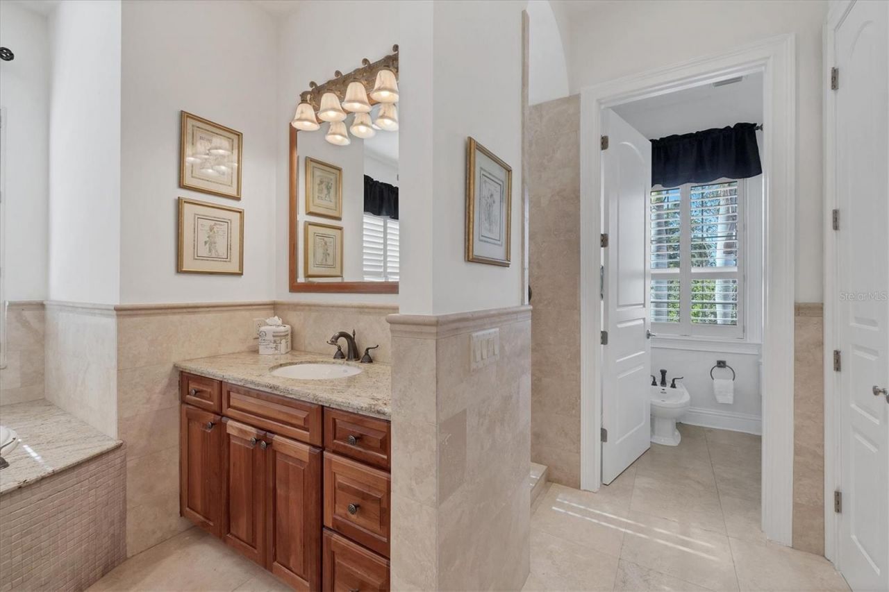 1137 N Lake Shore Drive, Sarasota, FL 34231 Photo