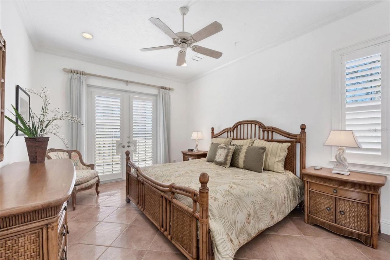 1137 N Lake Shore Drive, Sarasota, FL 34231 Photo