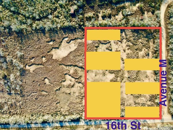 #4425 Avenue M, Christine, TX 78012