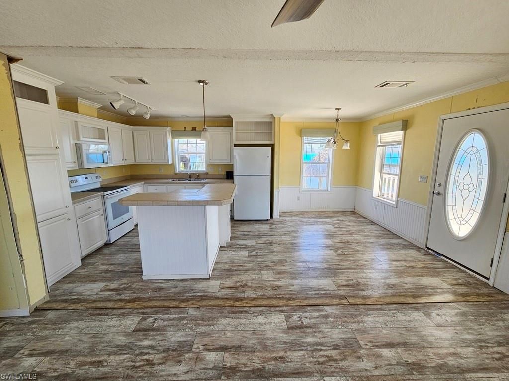 3763 Dewberry Ln, Saint James City, FL 33956 Photo