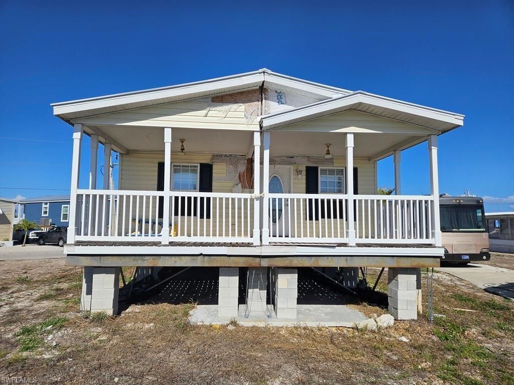 3763 Dewberry Ln, Saint James City, FL 33956 Photo