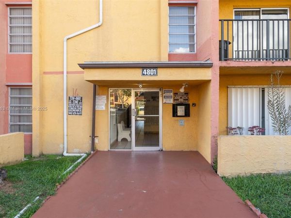 4801 NW 7th St, Unit 109-16, Miami, FL 33126