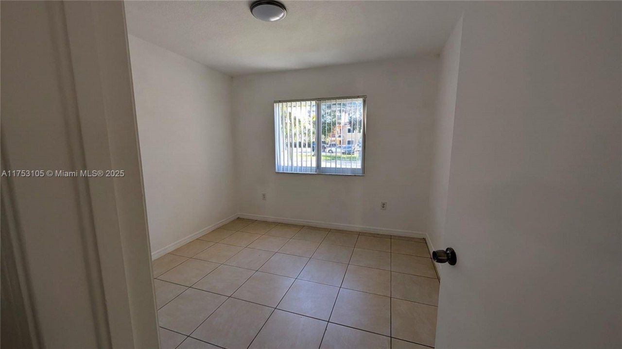 3395 NE 9th St, Unit 103, Homestead, FL 33033 Photo