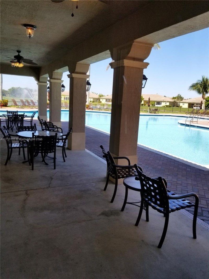 3395 NE 9th St, Unit 103, Homestead, FL 33033 Photo