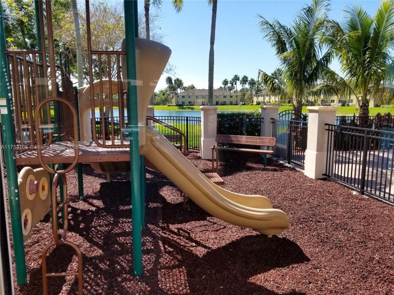 3395 NE 9th St, Unit 103, Homestead, FL 33033 Photo