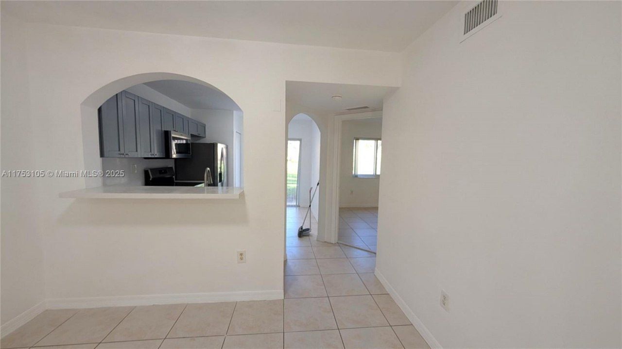 3395 NE 9th St, Unit 103, Homestead, FL 33033 Photo