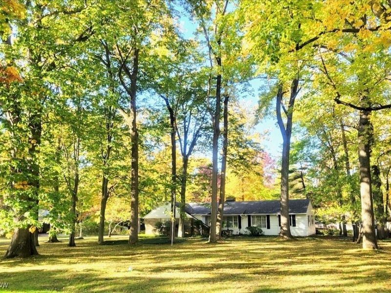 6205 S Woodlane Drive, Mayfield Village, OH 44143 Photo 27