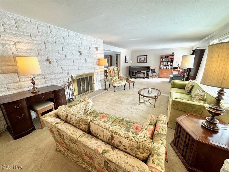 6205 S Woodlane Drive, Mayfield Village, OH 44143 Photo 4