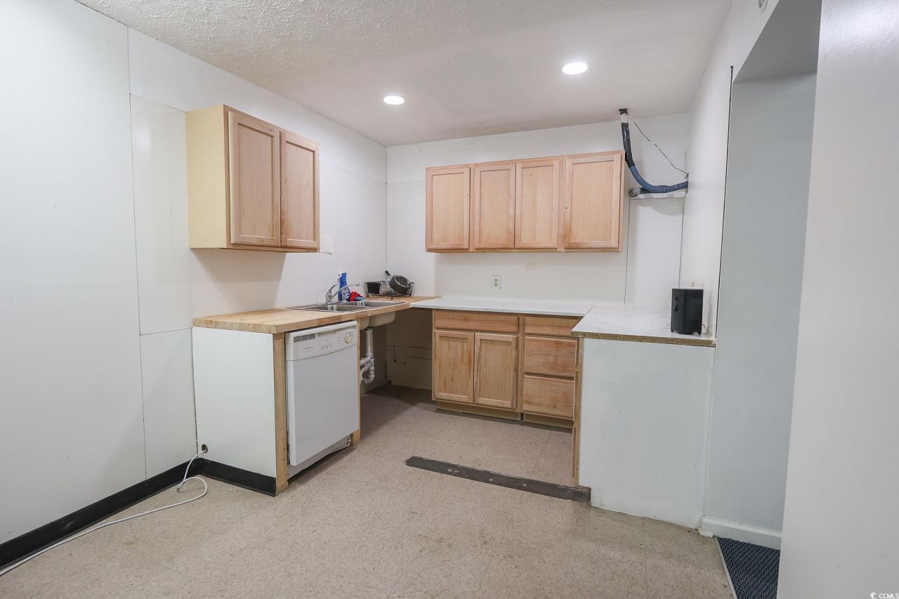 300 19th Ave. S Photo 19