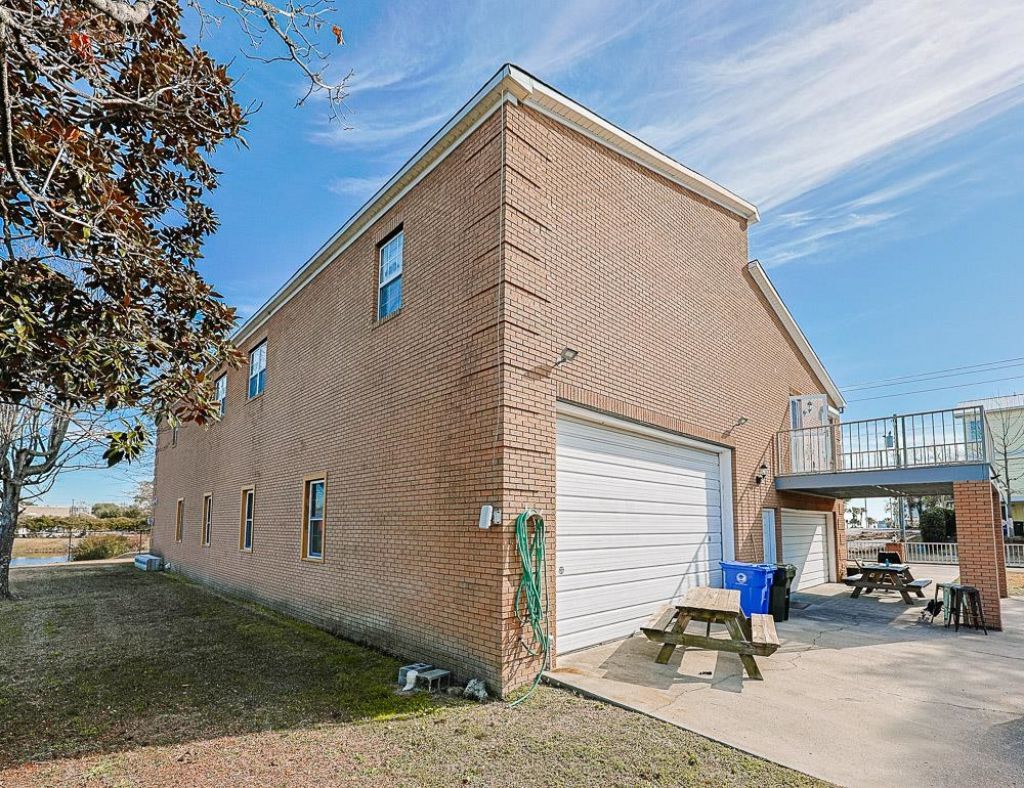 300 19th Ave. S Photo 31