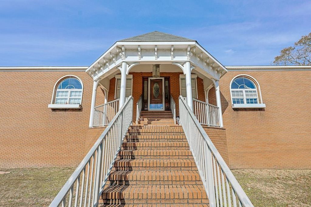 300 19th Ave. S Photo 32