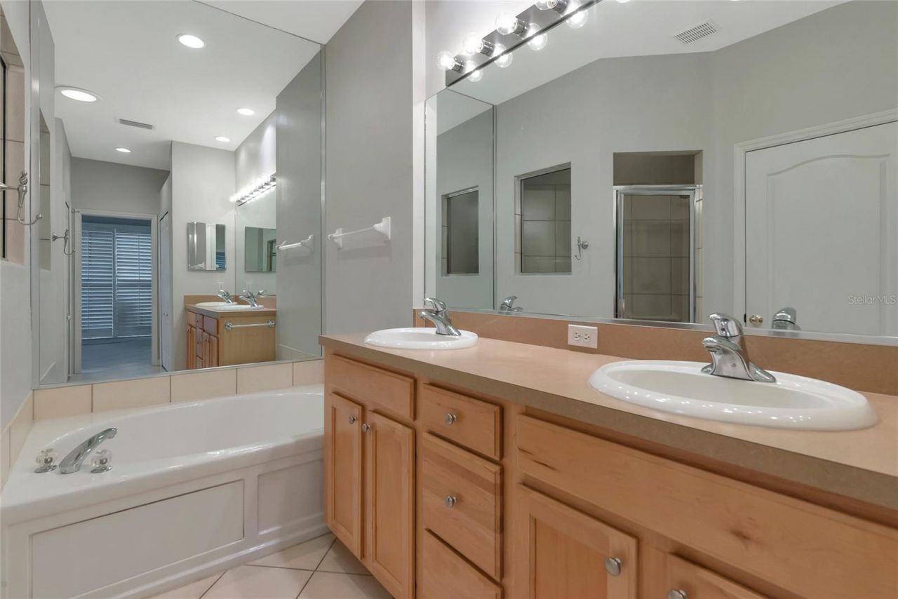 8310 Tartan Fields Circle, Lakewood Ranch, FL 34202 Photo