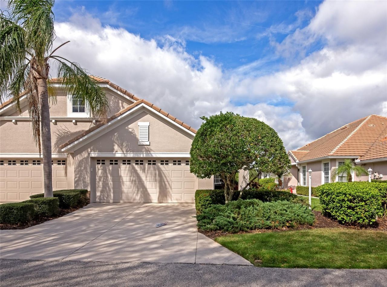 8310 Tartan Fields Circle, Lakewood Ranch, FL 34202 Photo