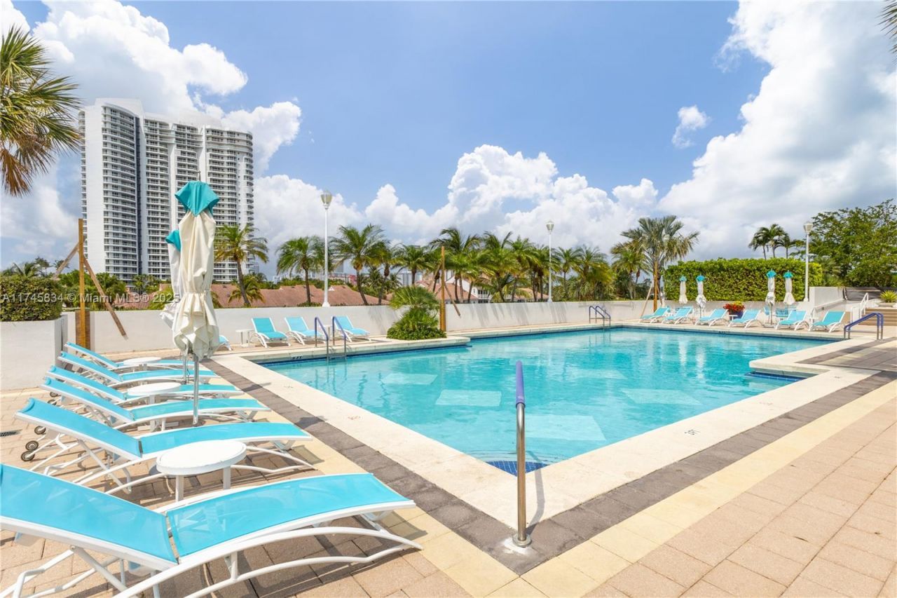 3801 NE 207th St, Unit 704, Aventura, FL 33180 Photo