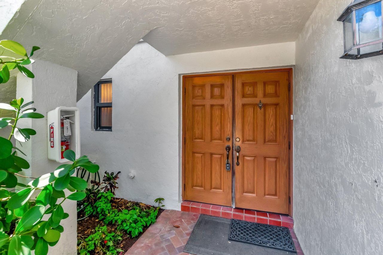 6734 Willow Wood Drive, Unit 1405, Boca Raton, FL 33434 Photo