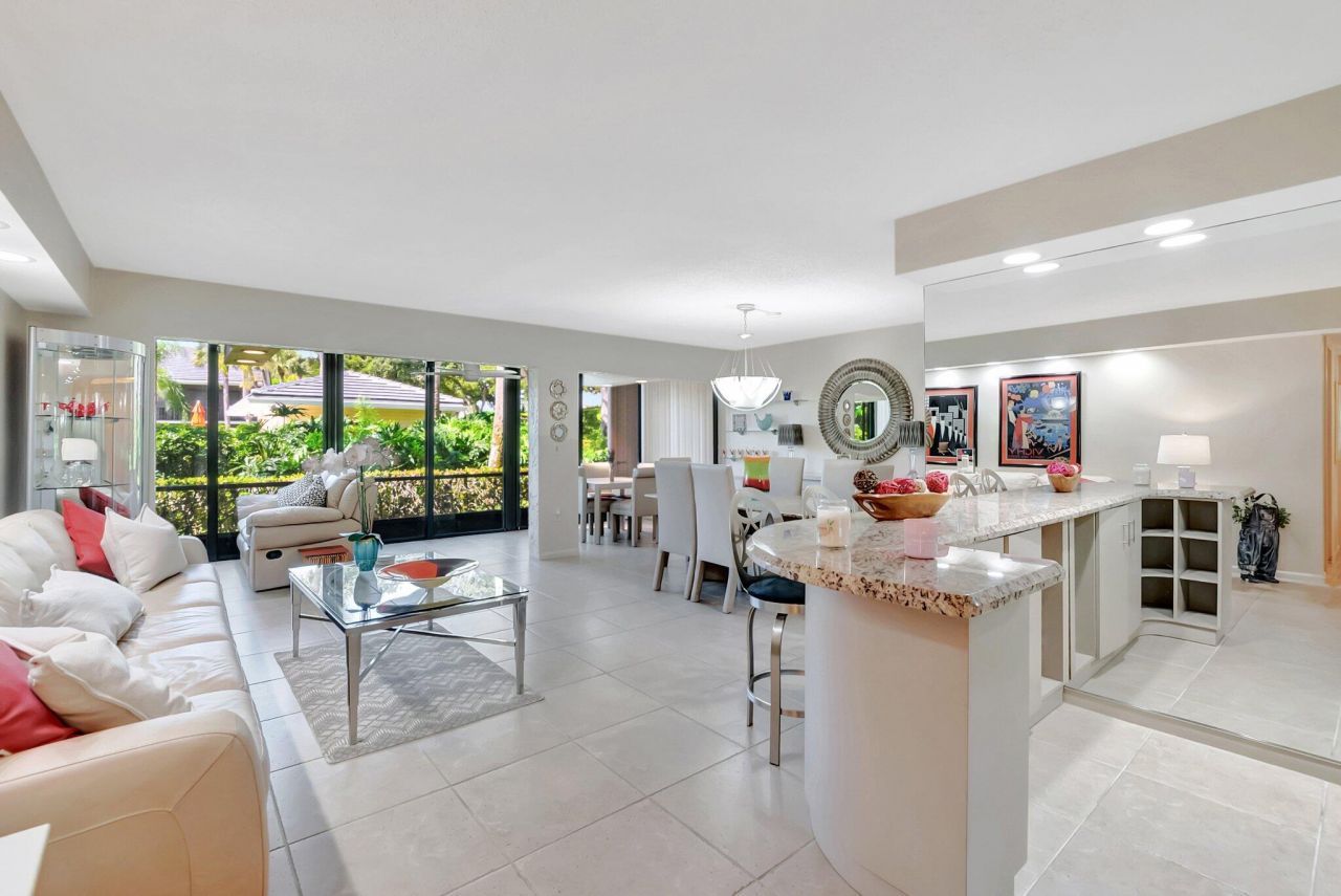 6734 Willow Wood Drive, Unit 1405, Boca Raton, FL 33434 Photo