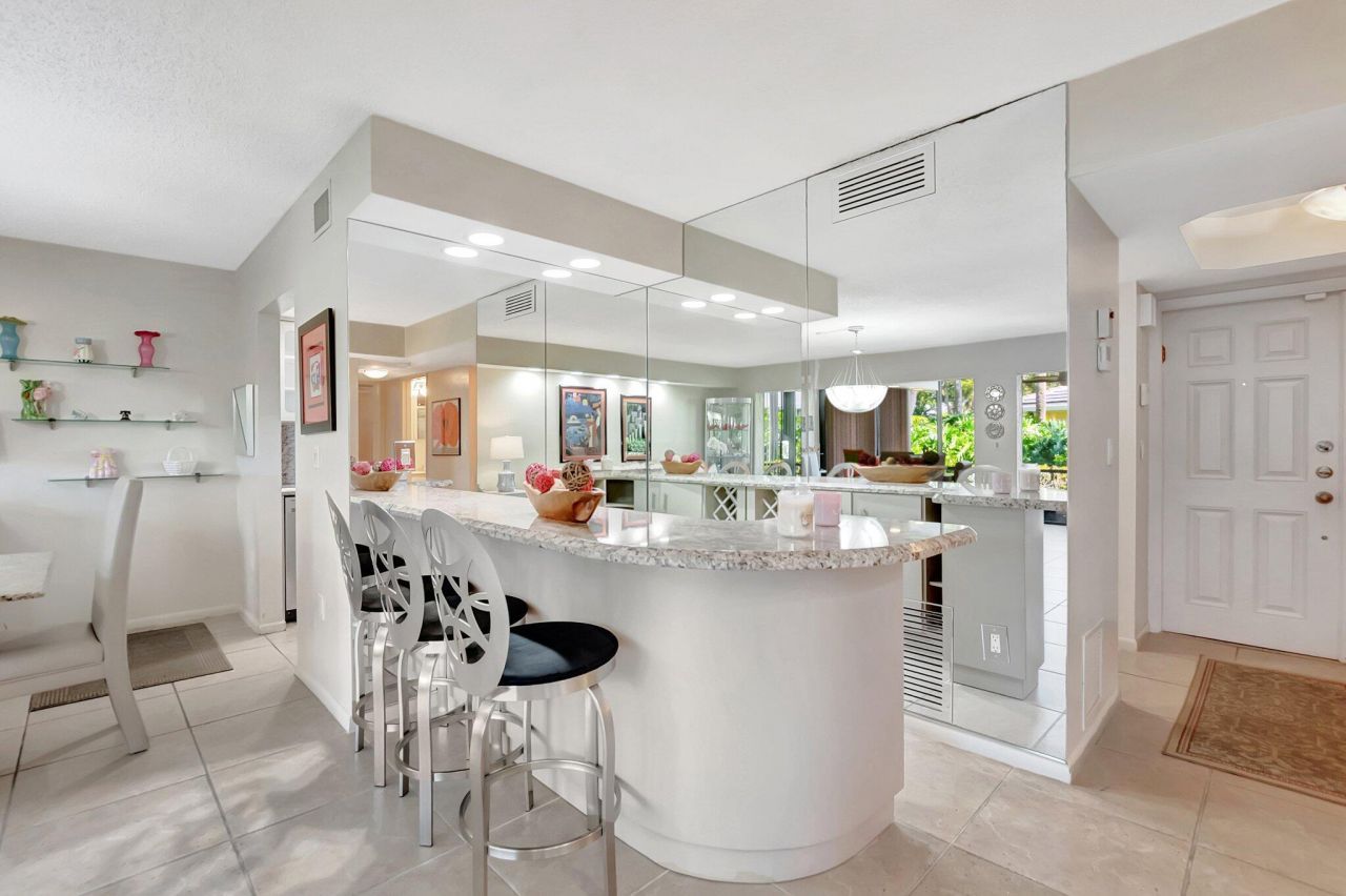 6734 Willow Wood Drive, Unit 1405, Boca Raton, FL 33434 Photo