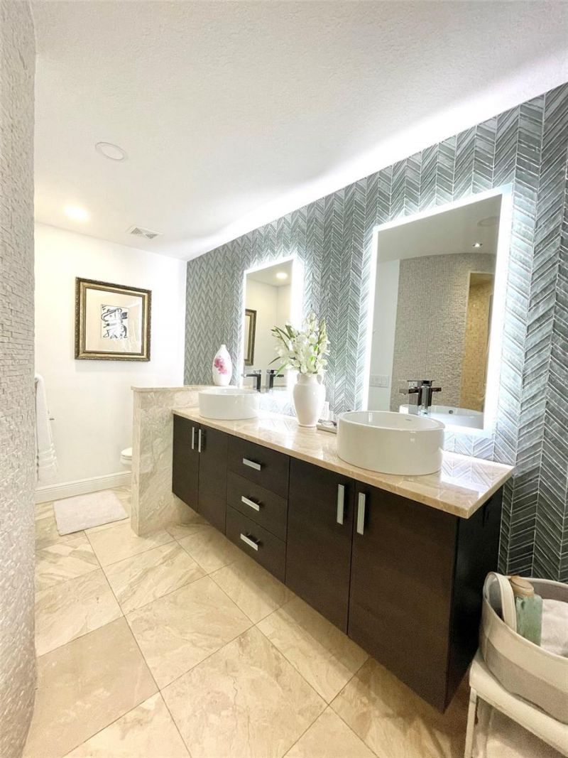 1 Beach Drive Se, Unit 2312, Saint Petersburg, FL 33701 Photo