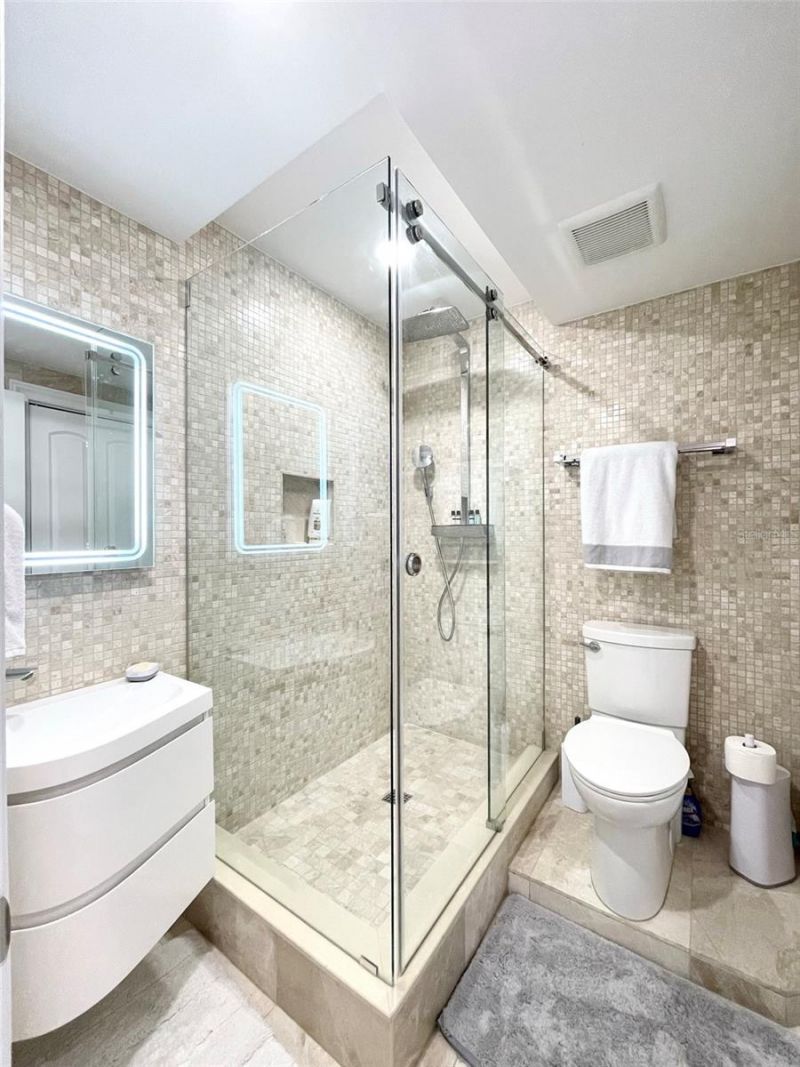 1 Beach Drive Se, Unit 2312, Saint Petersburg, FL 33701 Photo