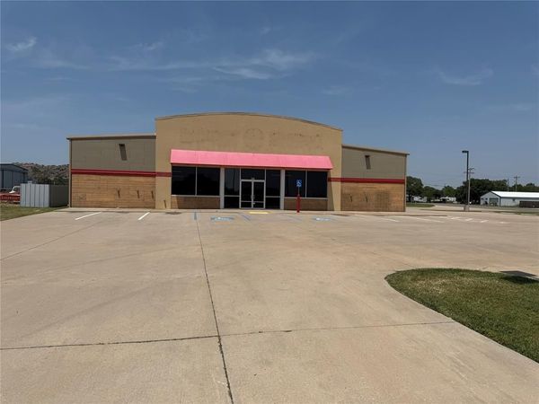 215 E 1st Street, Granite, OK 73547