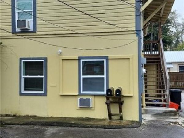 421 NW 10TH AV, GAINESVILLE, FL 32601