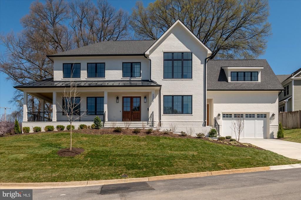 2400 N LINCOLN STREET, ARLINGTON, VA 22207