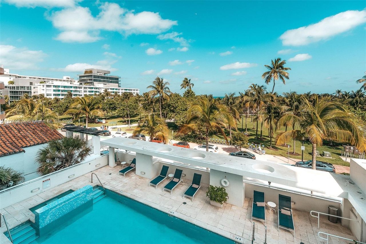 200 Ocean Dr, Unit 5D, Miami Beach, FL 33139 Photo