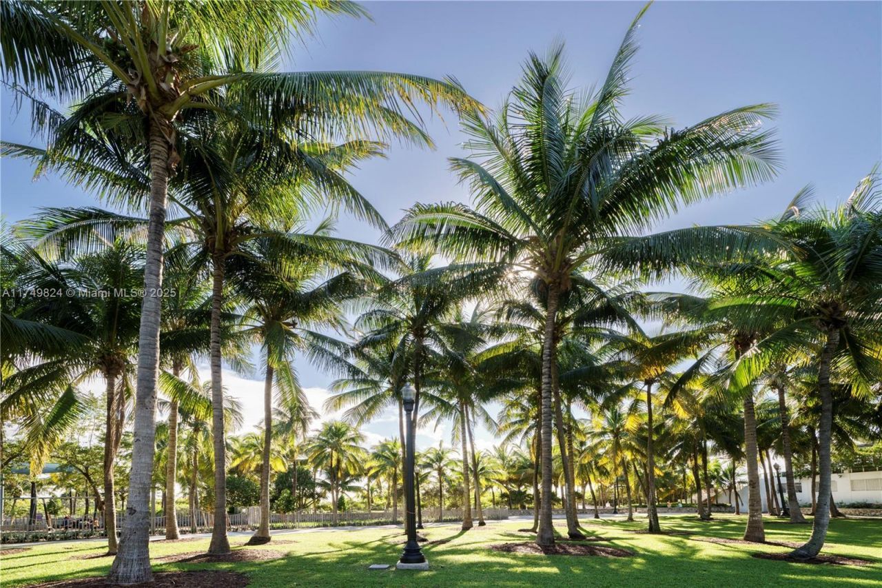 200 Ocean Dr, Unit 5D, Miami Beach, FL 33139 Photo