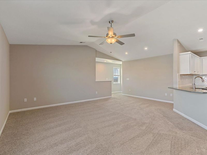 413 Bethpage Way, Unit 7-300, Turtle Creek Twp, OH 45036 Photo 8