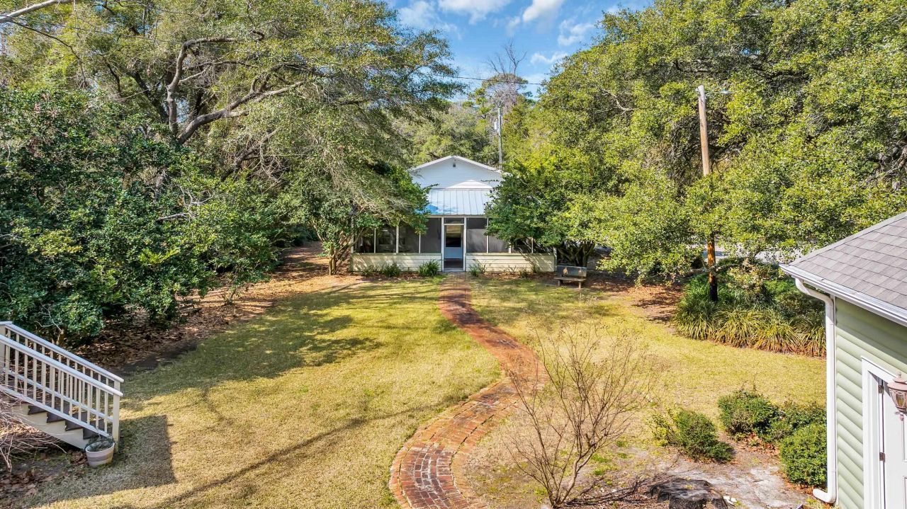 1444 Will-go Ave. Photo 37