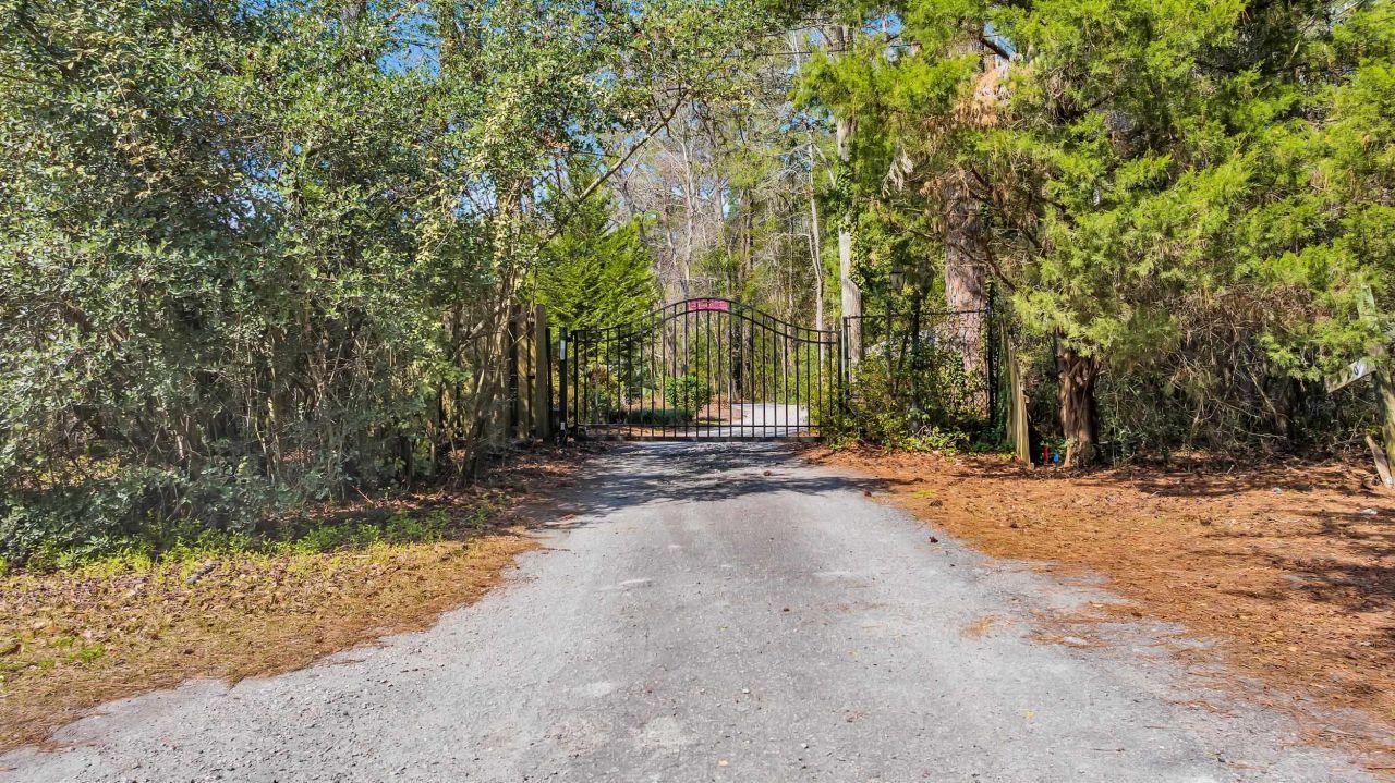 1444 Will-go Ave. Photo 48