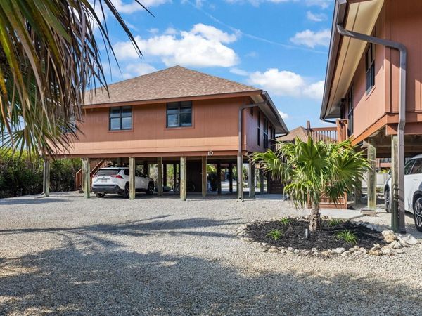 1811 Olde Middle Gulf Dr, Unit 10, Sanibel, FL 33957