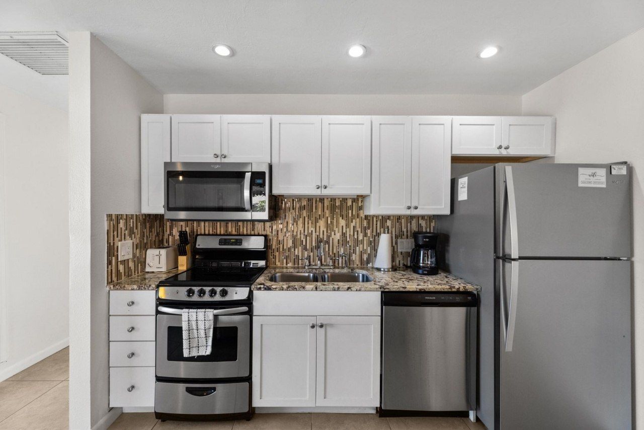 1811 Olde Middle Gulf Dr, Unit 10, Sanibel, FL 33957 Photo