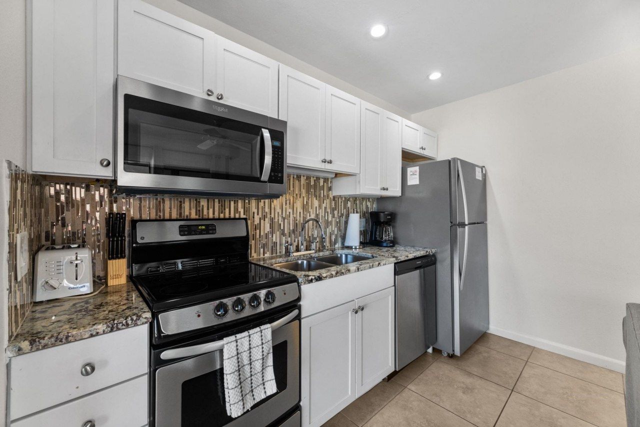 1811 Olde Middle Gulf Dr, Unit 10, Sanibel, FL 33957 Photo