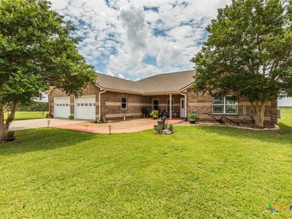 734 E FM 485, Cameron, TX 76520