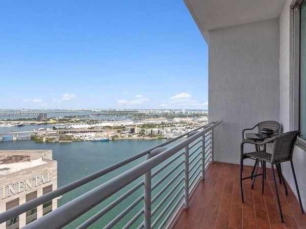 335 S Biscayne Blvd, Unit UPH02, Miami, FL 33131