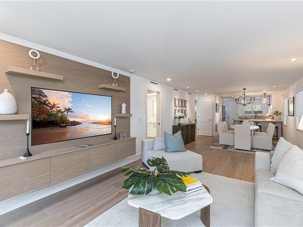 320 14th AVE S, Unit 320E, NAPLES, FL 34102