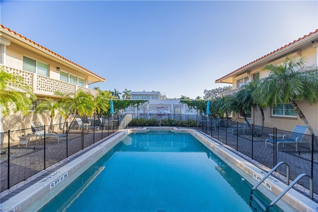 320 14th Ave S, Unit 320E, Naples, FL 34102 Photo