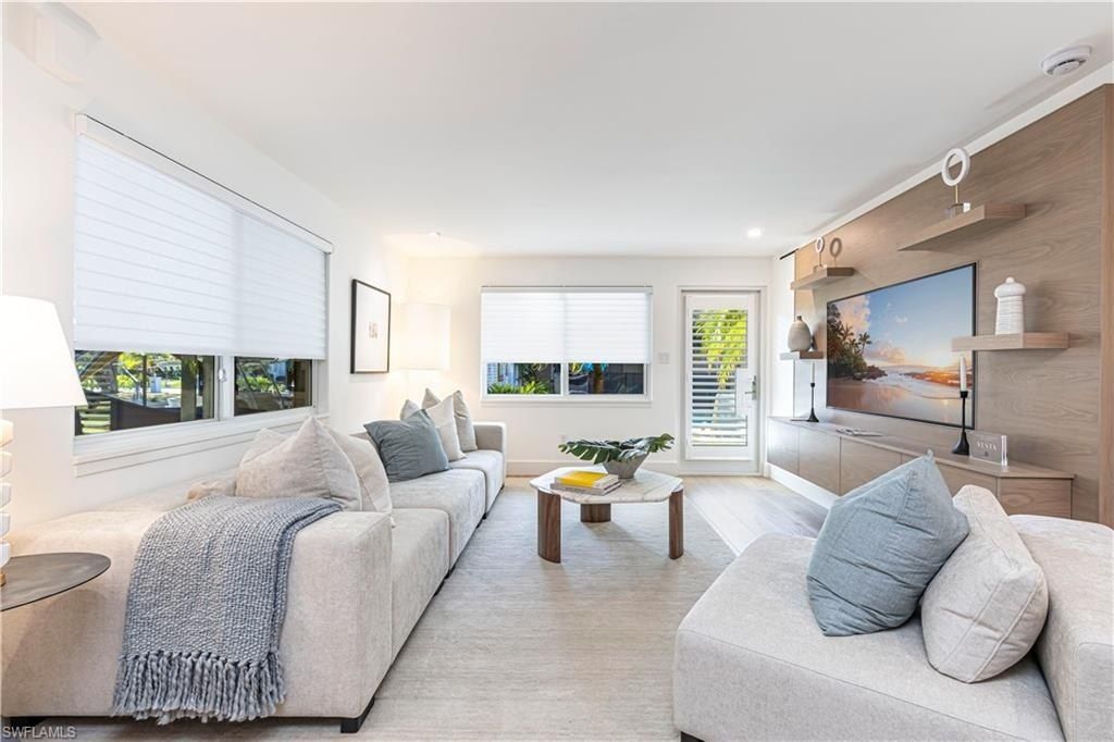 320 14th Ave S, Unit 320E, Naples, FL 34102 Photo