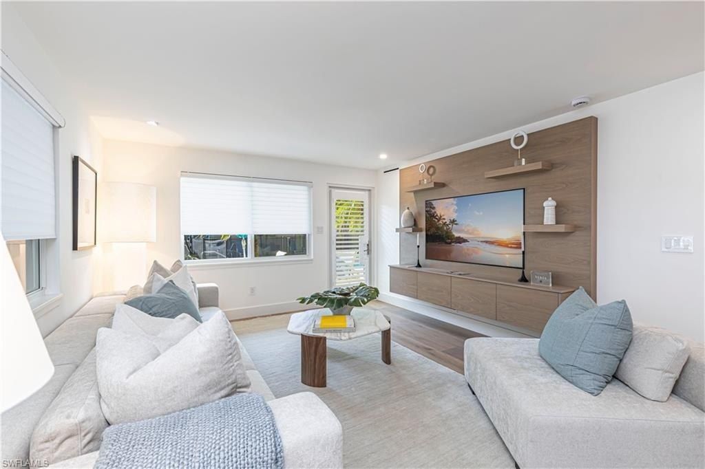 320 14th Ave S, Unit 320E, Naples, FL 34102 Photo