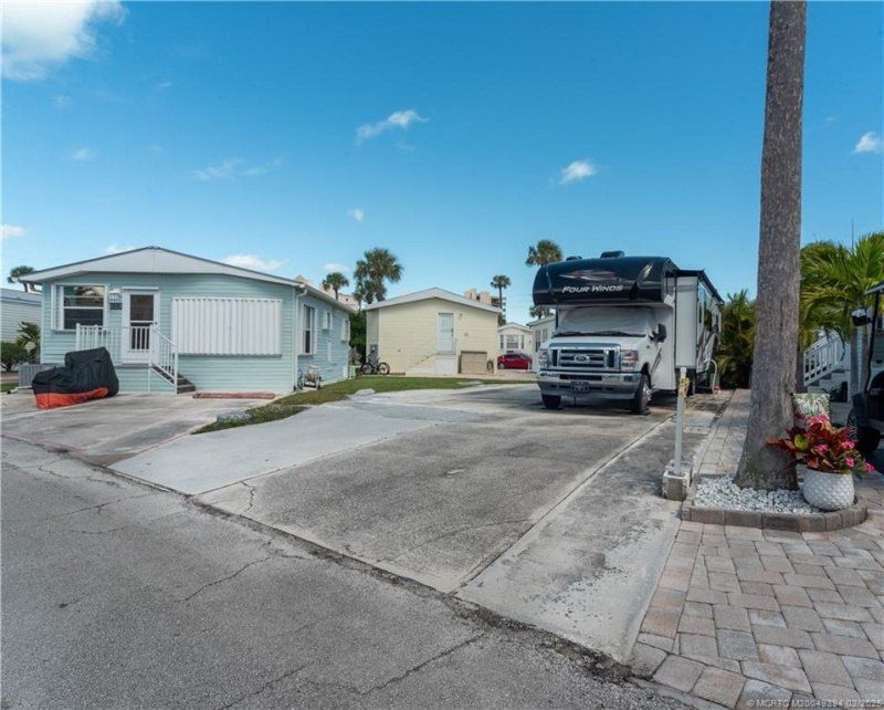 10725 S Ocean Drive, Lot #285, Jensen Beach, FL 34957 Photo