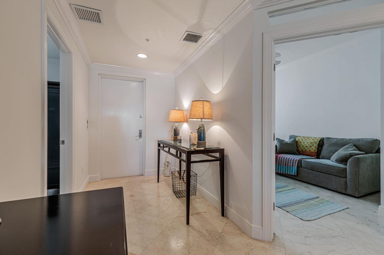 701 SE 21st Avenue, Unit 302, Deerfield Beach, FL 33441 Photo