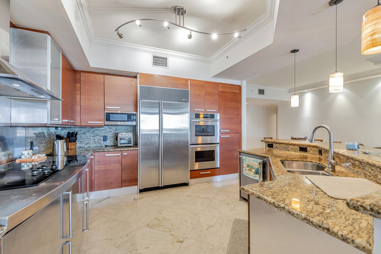 701 SE 21st Avenue, Unit 302, Deerfield Beach, FL 33441 Photo